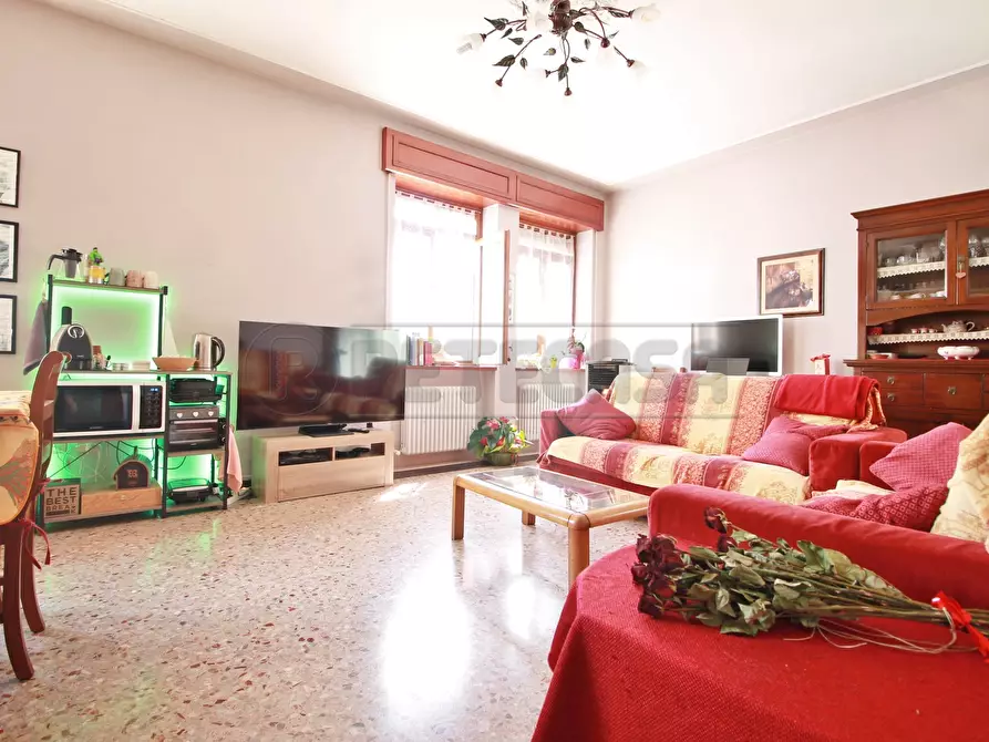 Immagine 8 di Casa semindipendente in vendita  in Via XXIV Maggio 43 a Montebello Vicentino