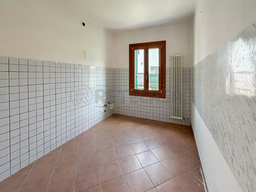 Immagine 11 di Appartamento in vendita  in Via Brenta a Creazzo