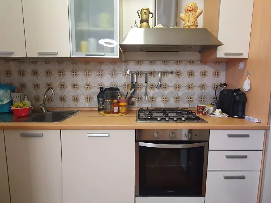 Immagine 7 di Trilocale in vendita  in Via dei Lecci a Viareggio