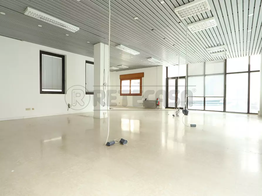 Immagine 28 di Ufficio in affitto  in Corso SS. Felice e Fortunato 3 a Vicenza