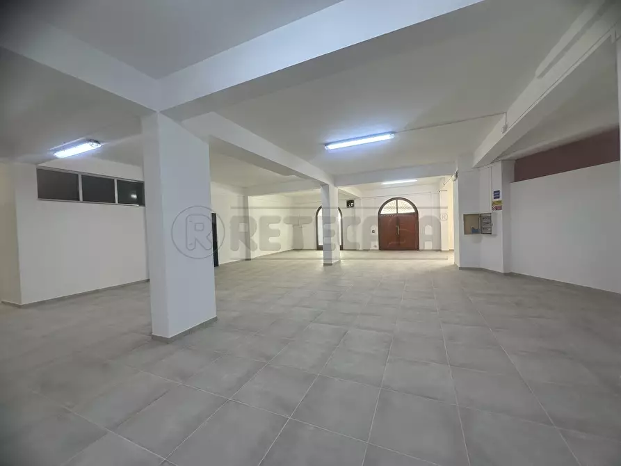 Immagine 19 di Locale commerciale in affitto  a Mazara Del Vallo