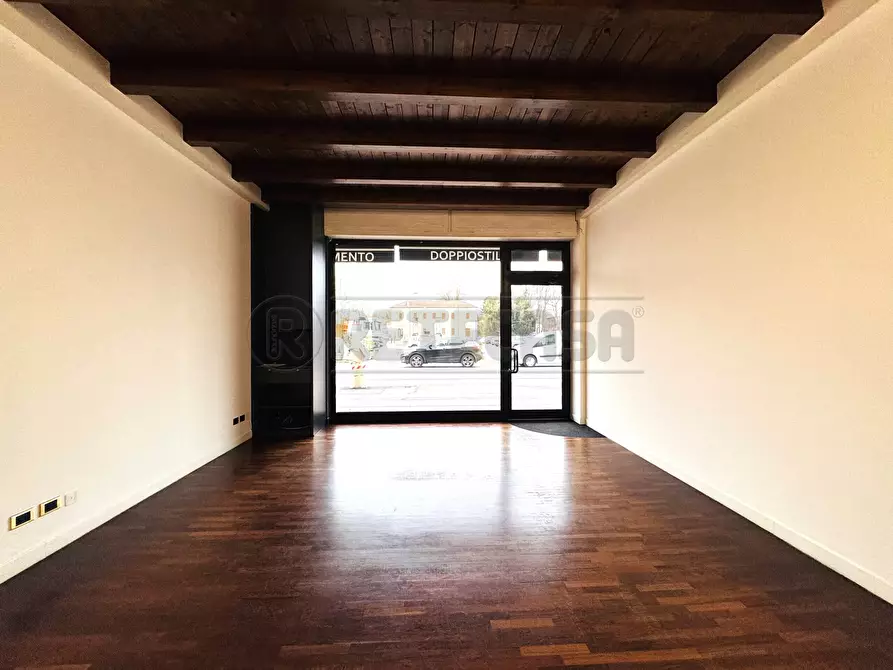 Immagine 6 di Locale commerciale in affitto  in Via San Marco 145 a Padova
