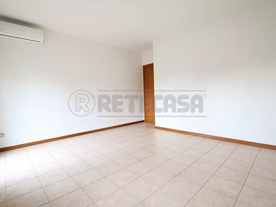 Immagine 17 di Bilocale in vendita  in Via Giovanni Falcone a Barbarano Mossano