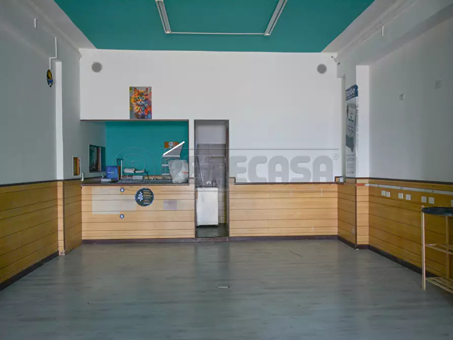 Immagine 2 di Locale commerciale in affitto  in Viale della Libertà 343 a Messina
