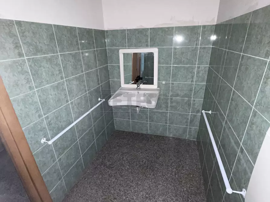 Immagine 29 di Locale commerciale in vendita  in Viale Giuseppe Verdi 32 a Vicenza