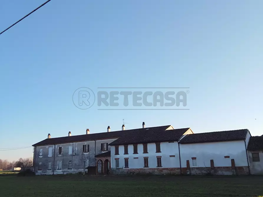 Immagine 45 di Rustico / casale in vendita  in Via Bagnarolo a Gadesco Pieve Delmona