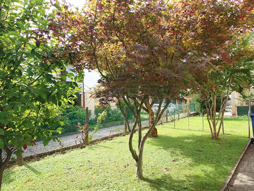 Immagine 10 di Villa in vendita  in viale riviera berica 400 a Vicenza