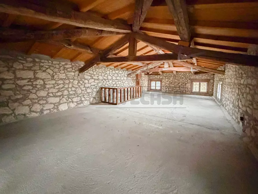 Immagine 43 di Rustico / casale in vendita  in Via Valle a Sovizzo