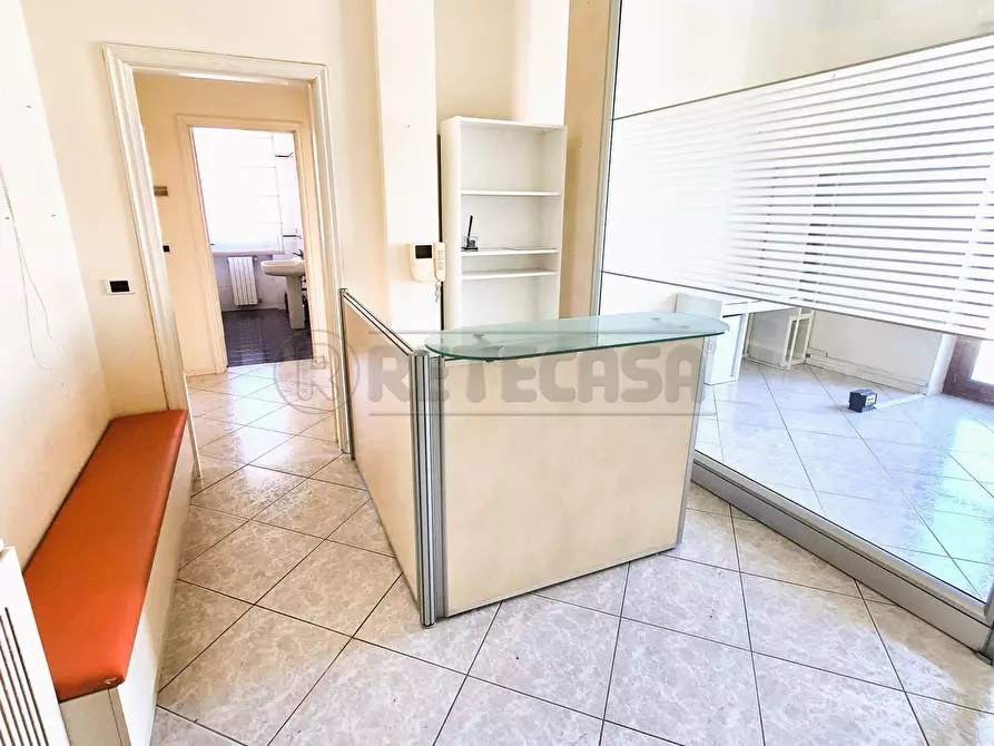 Immagine 8 di Ufficio in affitto  in via Orazio 123 a Pescara