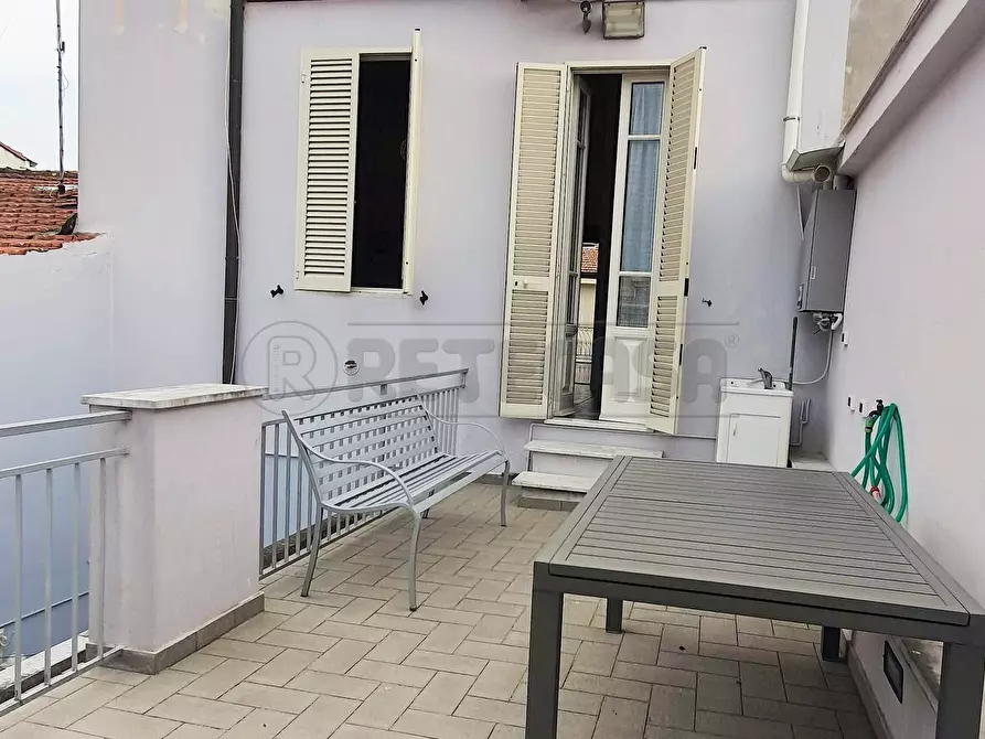 Immagine 23 di Porzione di casa in affitto  a Viareggio