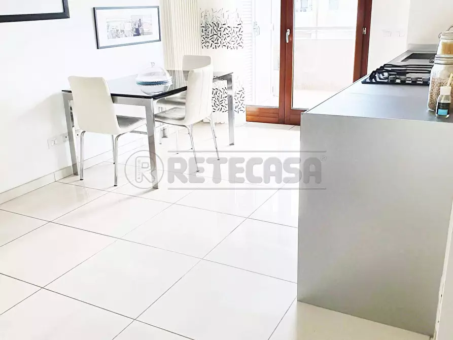 Immagine 22 di Appartamento in affitto  a Pescara