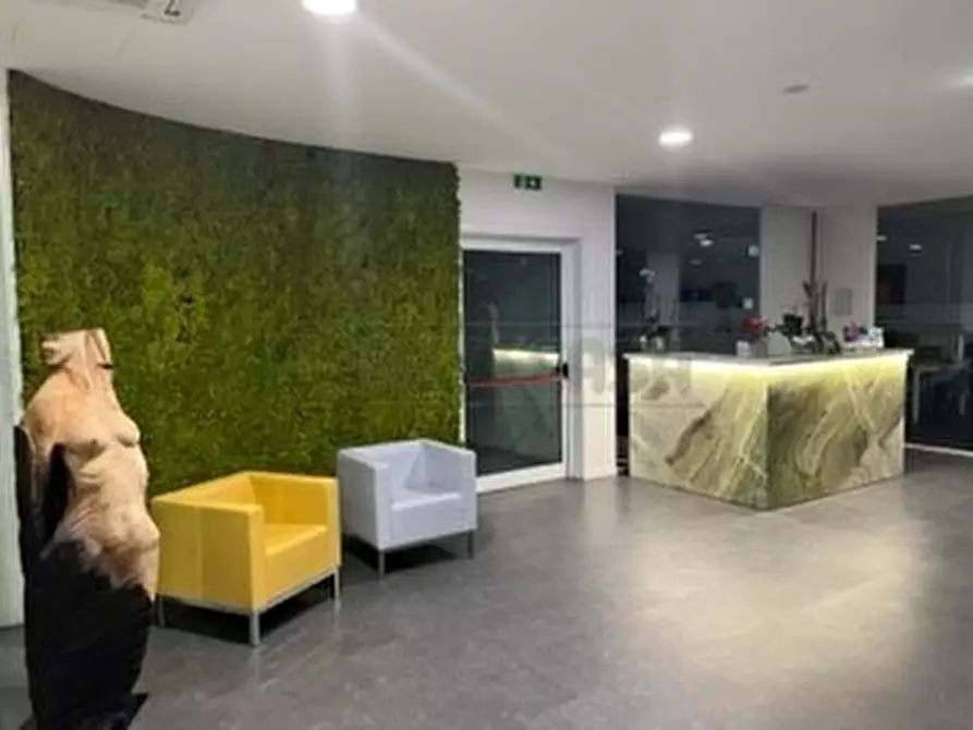 Immagine 29 di Ufficio in affitto  in Via Boschi a Torri Di Quartesolo