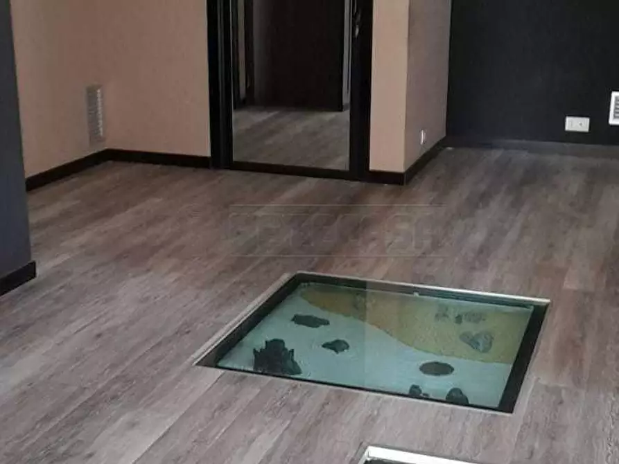 Immagine 19 di Ufficio in vendita  a Seriate