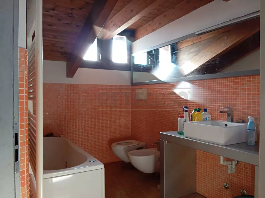 Immagine 13 di Trilocale in vendita  a Bergamo