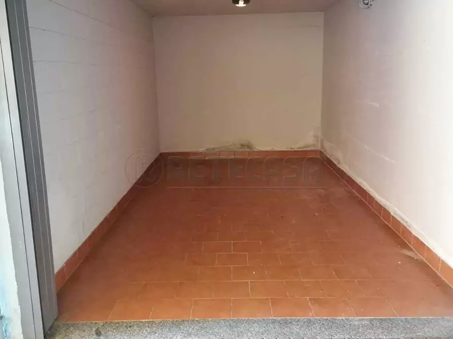 Immagine 2 di Garage in vendita  in Via Ferruccio Ghinaglia a Cremona
