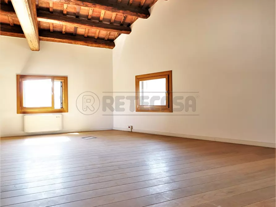 Immagine 29 di Ufficio in vendita  a Vicenza