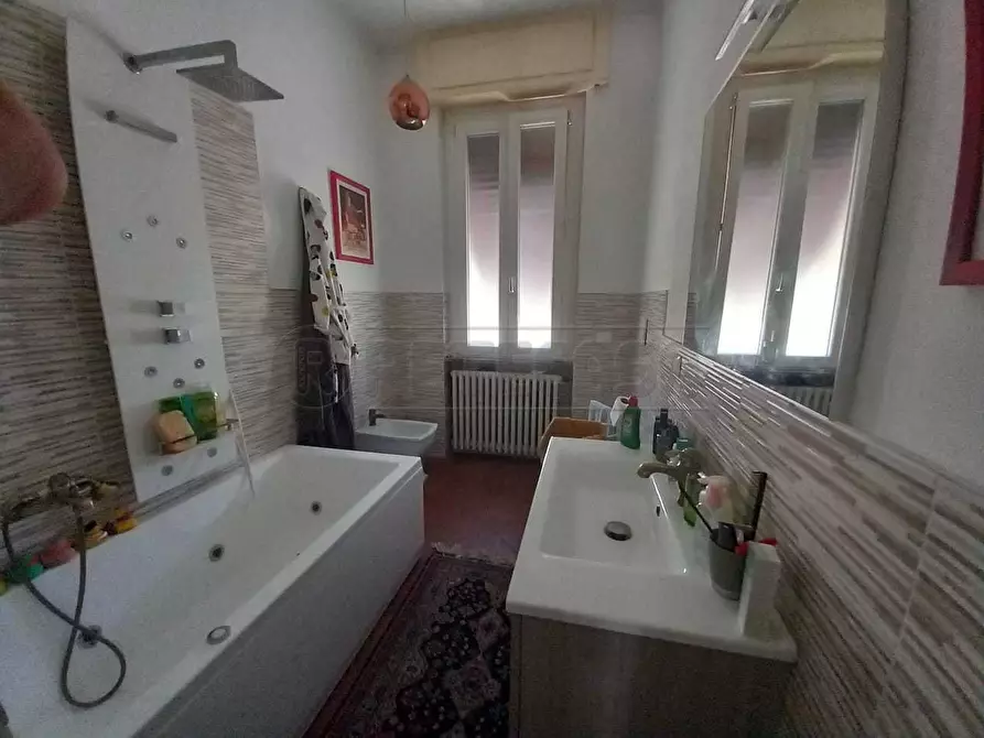 Immagine 5 di Villa in vendita  a Bergamo