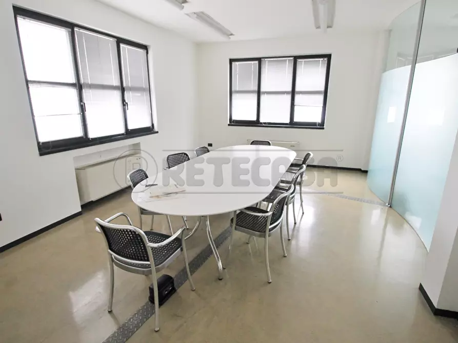 Immagine 25 di Attività artigianale in vendita  a Montebello Vicentino