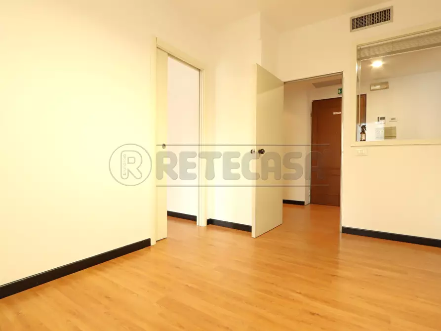 Immagine 6 di Ufficio in affitto  in Contrà San Bortolo 85 a Vicenza