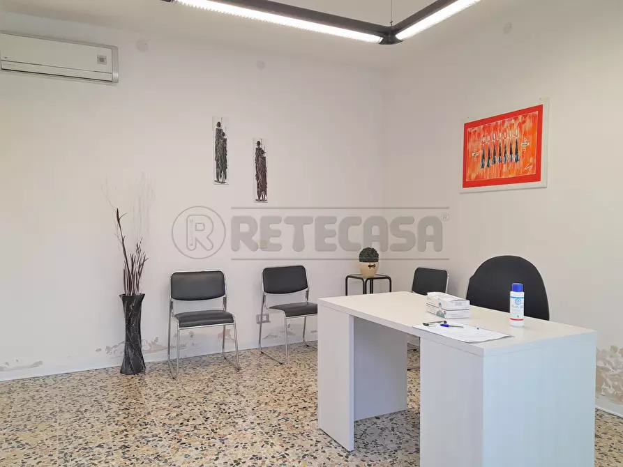 Immagine 1 di Ufficio in affitto  in Via Piave a Castegnero