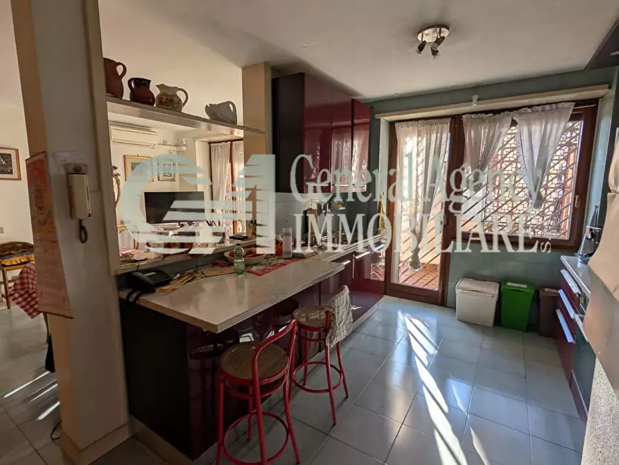 Immagine 11 di Appartamento in vendita  in VIALE DEI PRIMATI SPORTIVI 66 a Roma