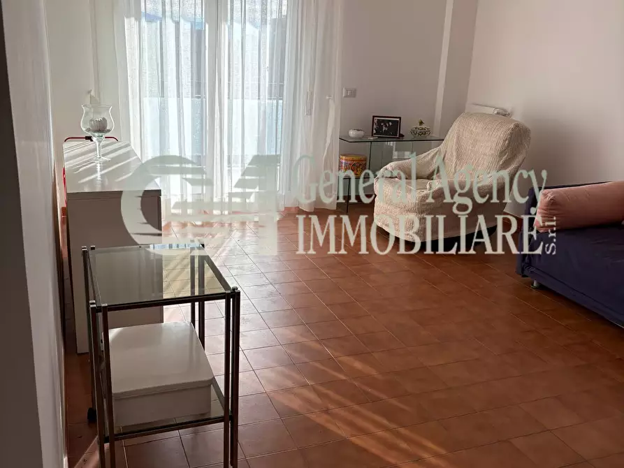 Immagine 2 di Trilocale in affitto  in Via Canton a Roma