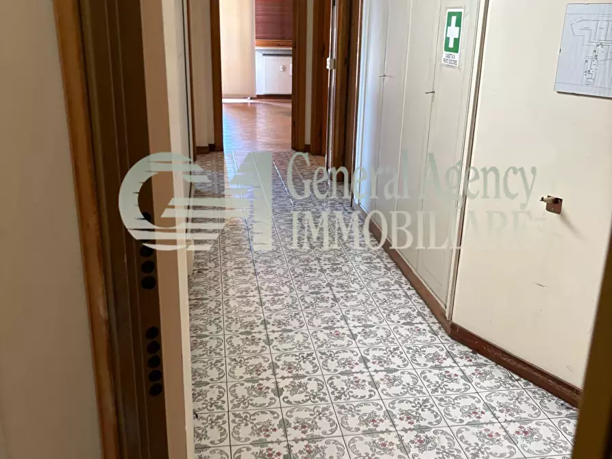 Immagine 42 di Appartamento in vendita  in via guido de ruggiero a Roma