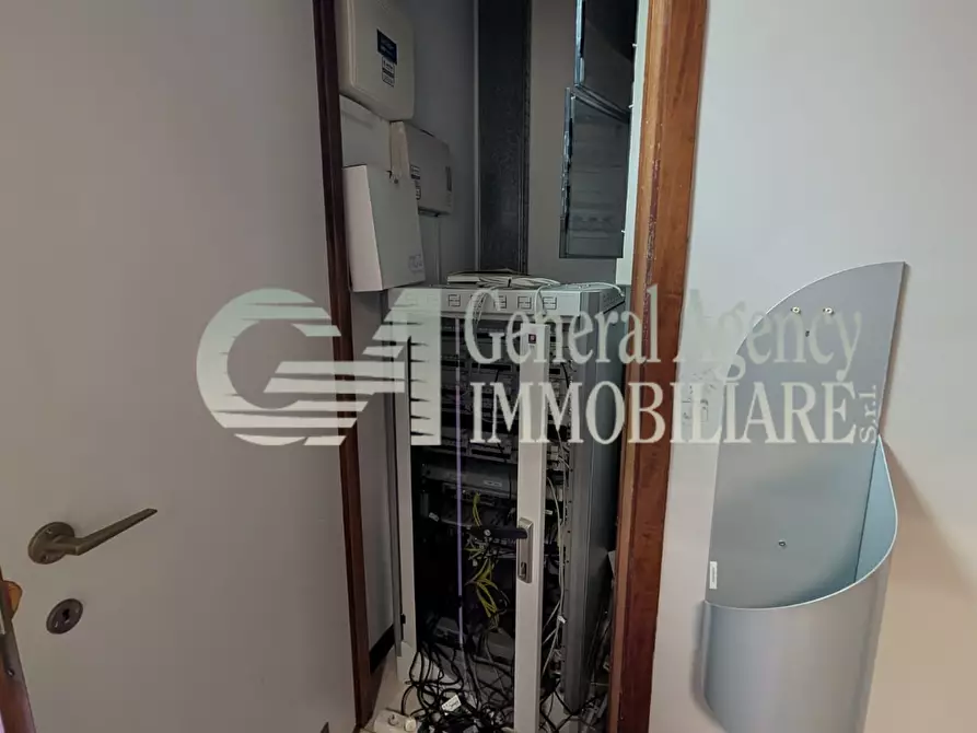 Immagine 51 di Ufficio in affitto  in VIALE DEL POGGIO FIORITO a Roma