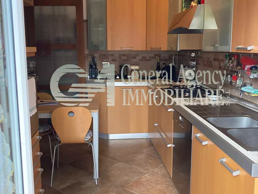 Immagine 6 di Appartamento in vendita  in VIA DEGLI ARTIFICIERI a Roma