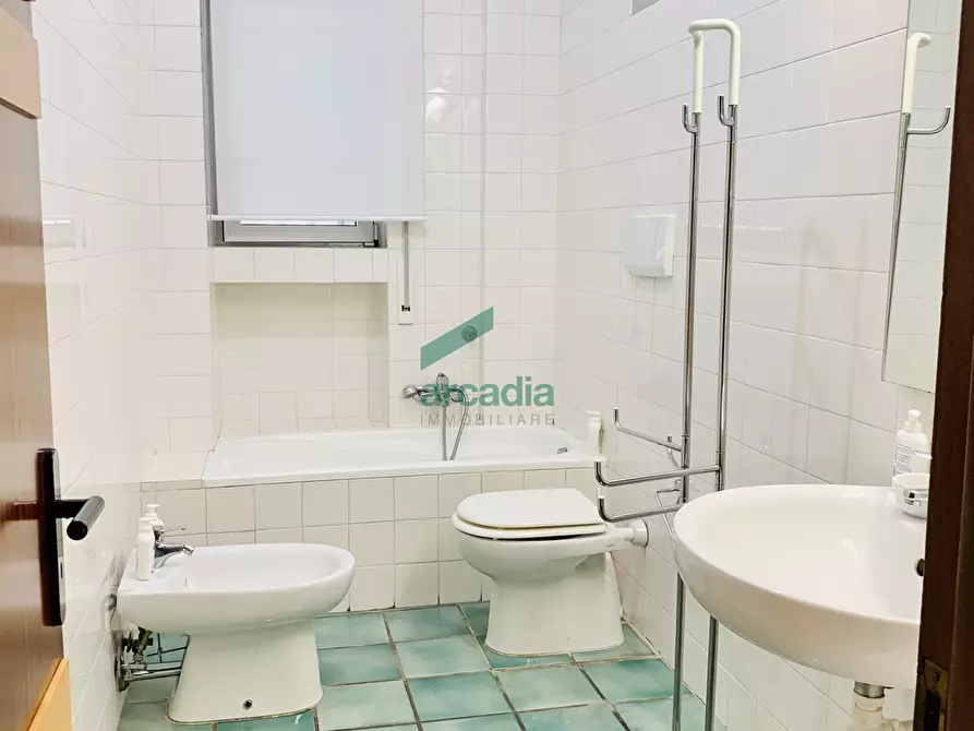 Immagine 13 di Quadrilocale in vendita  in Corso Italia 119 a Bari