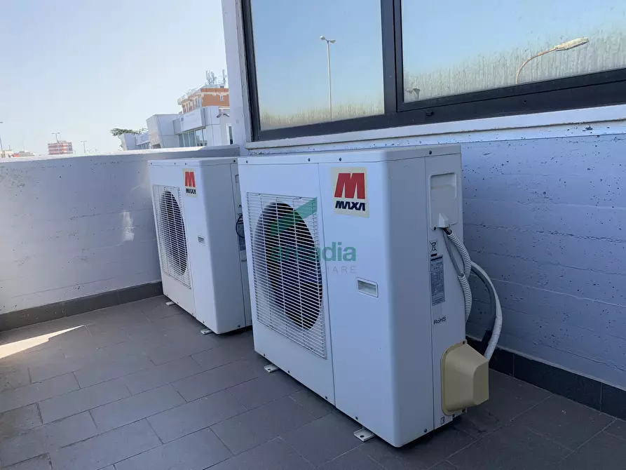 Immagine 15 di Ufficio in affitto  in S.P. 231 a Modugno