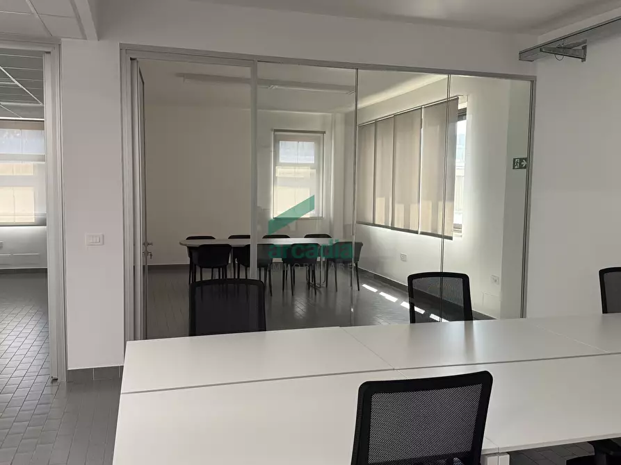 Immagine 10 di Ufficio in vendita  in Via Saverio Milella 2/bis a Bari