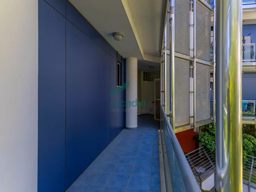Immagine 40 di Quadrilocale in vendita  in Viale Louis Pasteur 15A a Bari