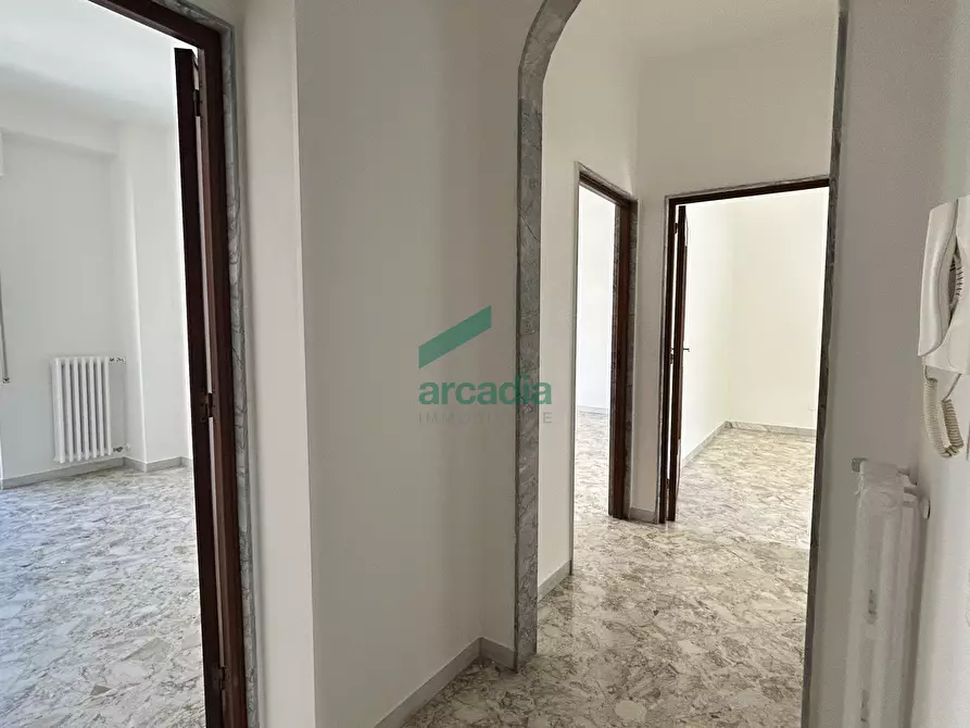 Immagine 16 di Trilocale in vendita  in Via Abate Giacinto Gimma 56/A a Bari