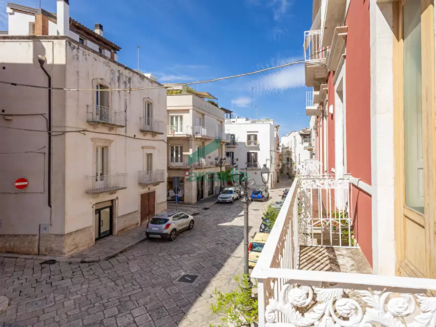 Immagine 23 di Appartamento in vendita  in Piazza Nicola e Costa 13 a Castellana Grotte