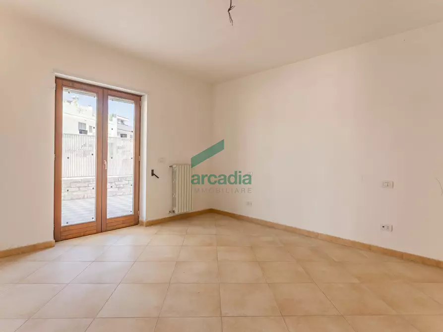 Immagine 23 di Trilocale in vendita  in Via Benigno Zaccagnini 1 a Bitetto