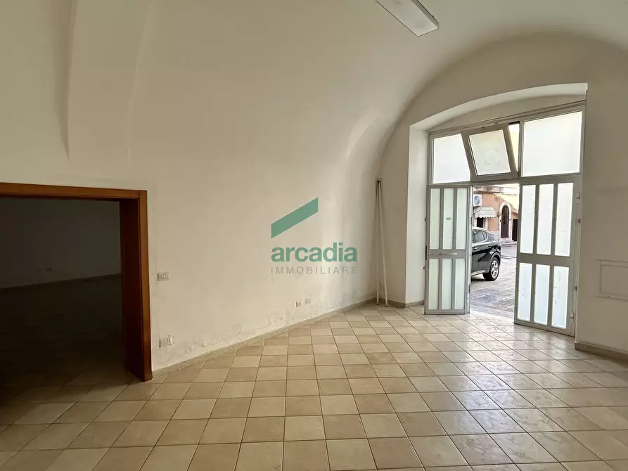 Immagine 16 di Locale commerciale in affitto  in Via Bellino 4 a Bitritto