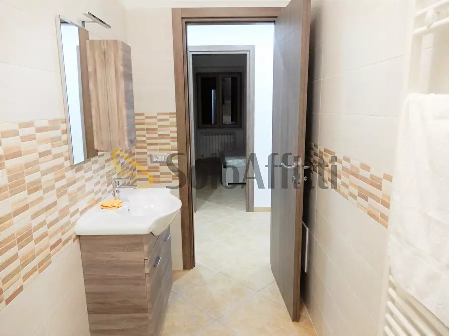 Immagine 10 di Stanza singola in affitto  a Catanzaro