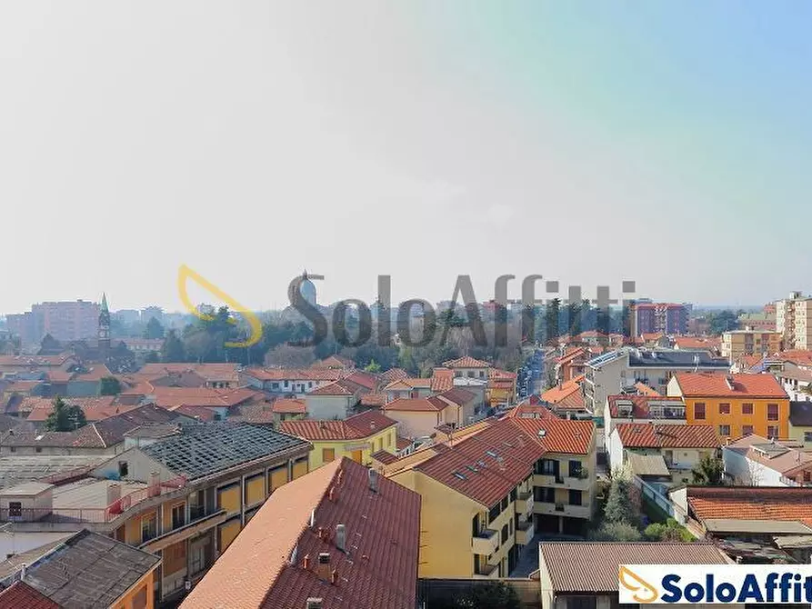 Immagine 21 di Bilocale in affitto  in Viale alla stazione 1 a Desio