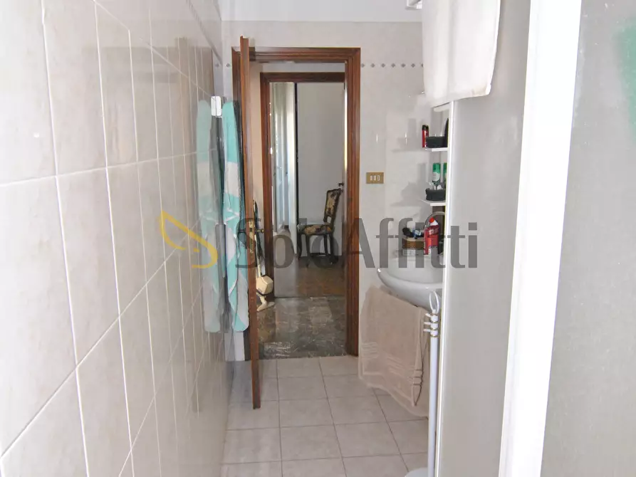 Immagine 17 di Quadrilocale in affitto  in Via dei Pensieri 5b a Livorno