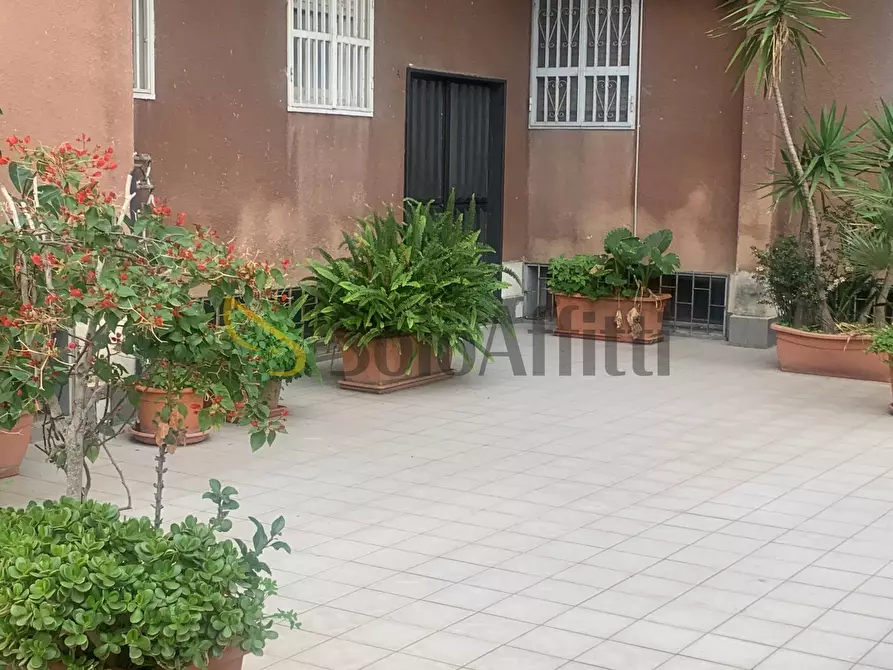 Immagine 39 di Quadrilocale in affitto  in Via Pietro Maroncelli 8 a Catania