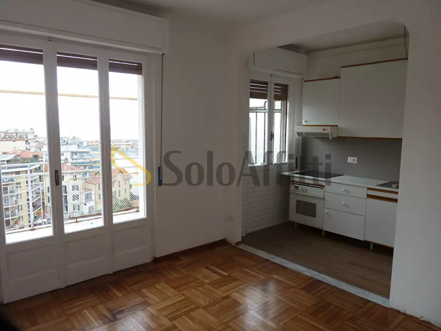 Immagine 1 di Trilocale in affitto  in Via Zeffiro Massa 289 a San Remo