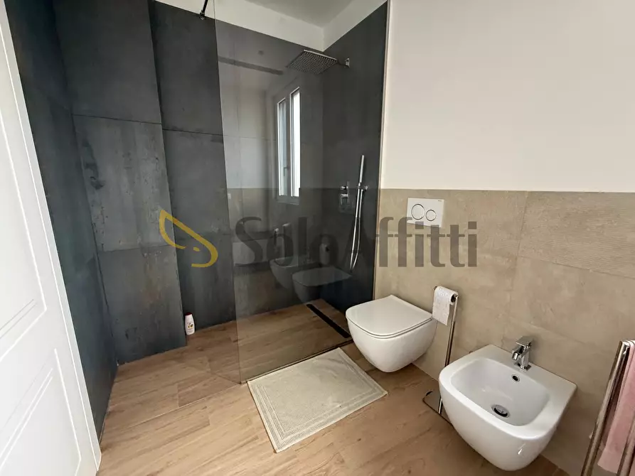 Immagine 49 di Villa in affitto  in Via Ten. Politano 4 a Caserta