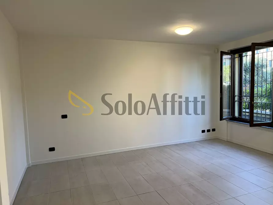 Immagine 10 di Trilocale in affitto  a Rovellasca