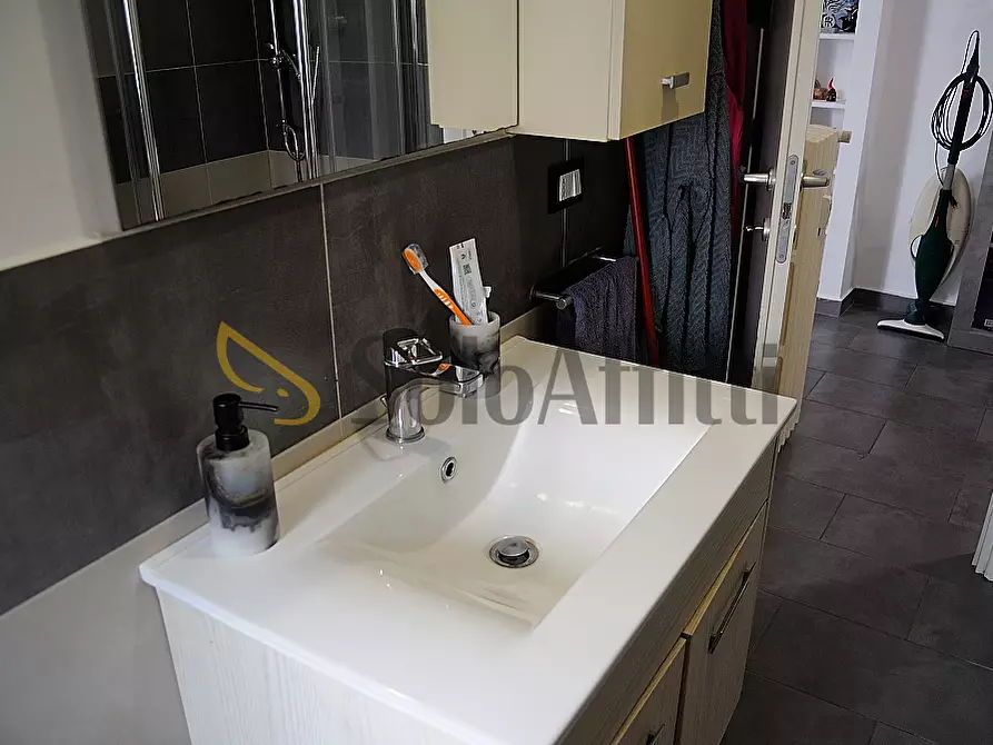 Immagine 11 di Bilocale in affitto  in Via Buonarroti 17 a Settimo Torinese