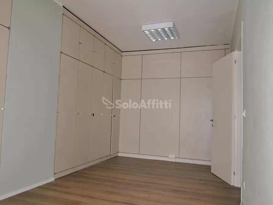 Immagine 12 di Ufficio in affitto  in Via Cairoli 61 a Livorno