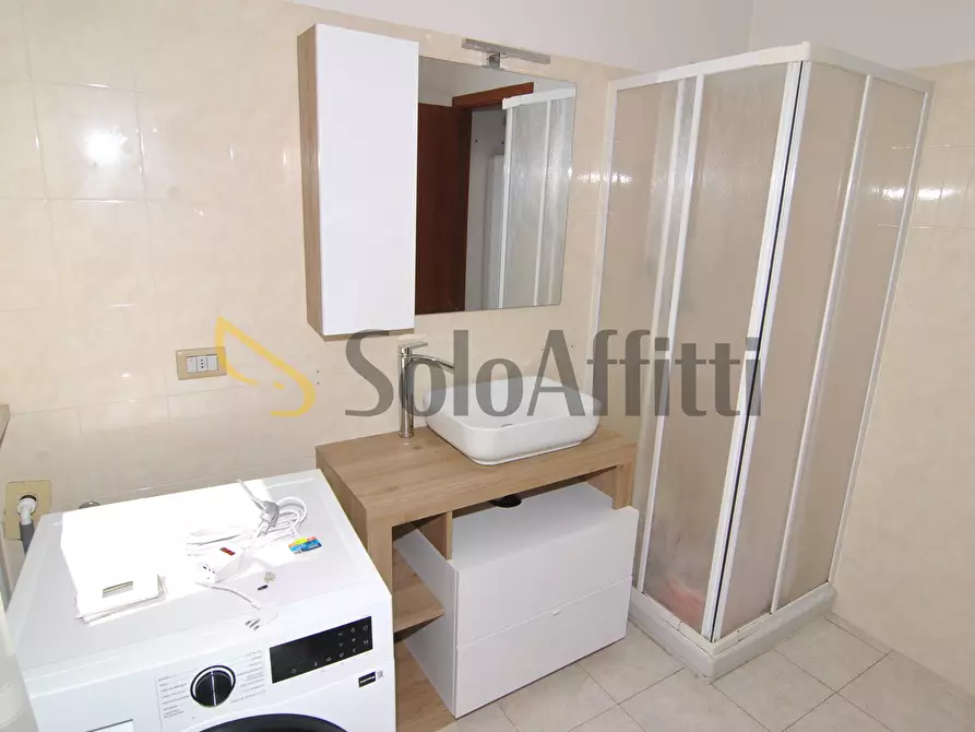Immagine 11 di Monolocale in affitto  in Via de Larderel 88 a Livorno