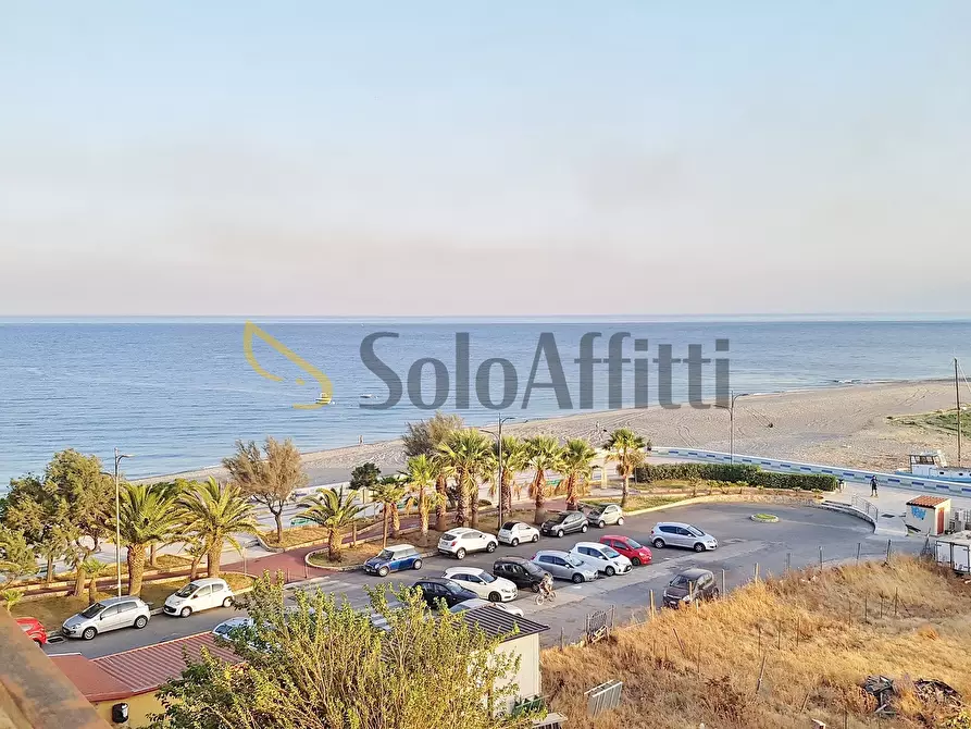 Immagine 1 di Trilocale in affitto  a Catanzaro