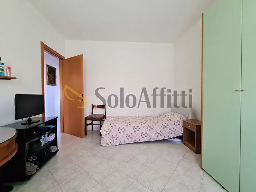 Immagine 9 di Stanza singola in affitto  a Catanzaro