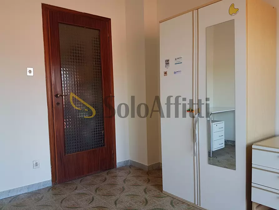 Immagine 12 di Stanza singola in affitto  a Catanzaro